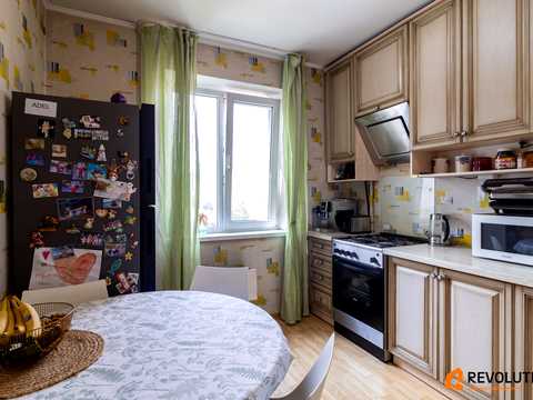 квартира за адресою Ревуцького вул., 30/1