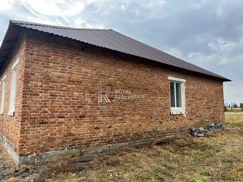комерційна за адресою с. Росава, Підгірний, 1