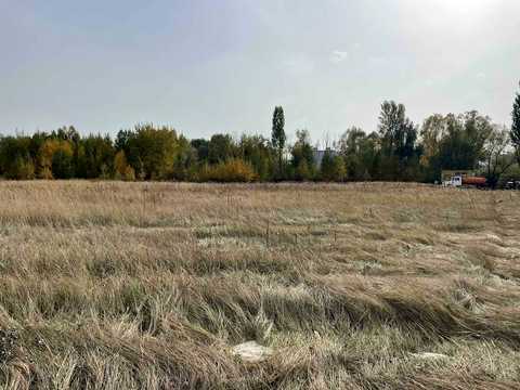 участок по адресу с. Погребы, 