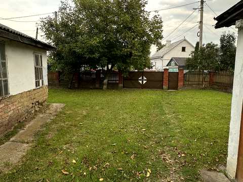 комерційна за адресою Чернівці, Січова вул., 75