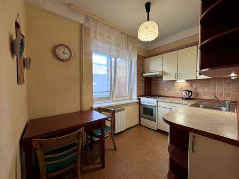 квартира за адресою Ореста Левицького вул. (Академіка Курчатова), 22