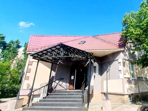 комерційна за адресою Авіаконструктора Антонова вул., 34