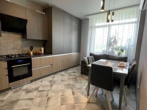 квартира за адресою Юнацька вул., 17