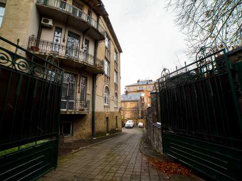 квартира за адресою Івана Котляревського вул., 25