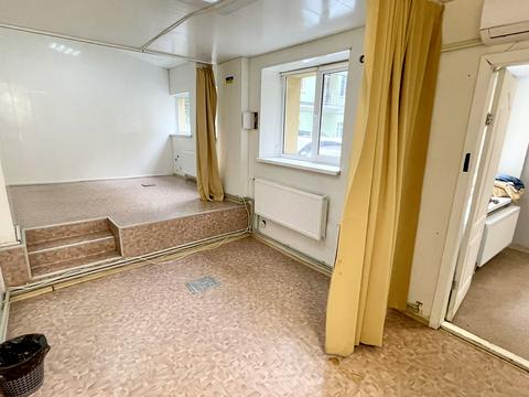 комерційна за адресою Саксаганського вул., 44-В