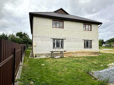 комерційна за адресою Центральна, 21