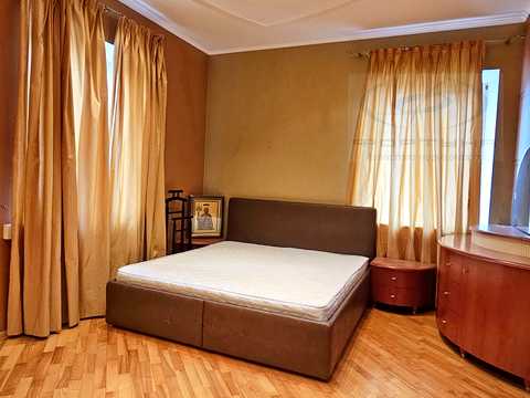 квартира за адресою Небесної Сотні вул., 38