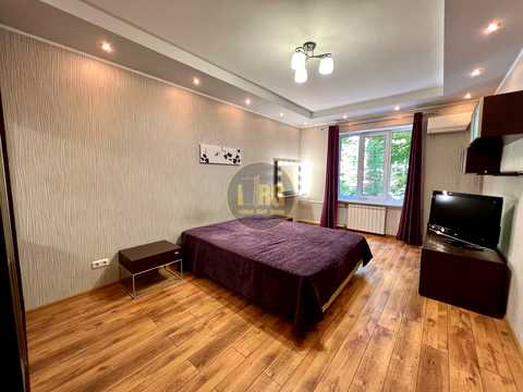 квартира за адресою Ольжича вул., 8