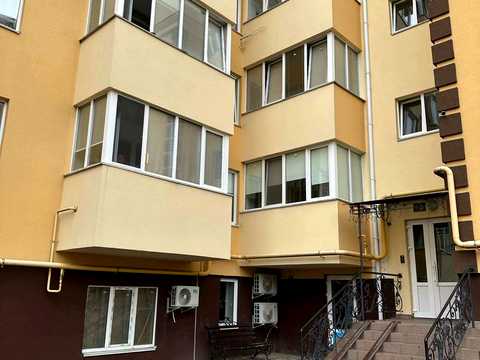 комерційна за адресою Башивська, 7