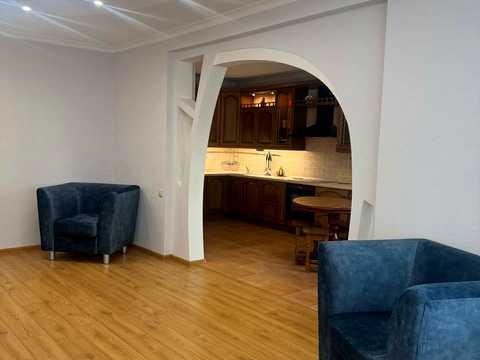 квартира за адресою Верховинна вул., 35