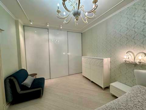 квартира за адресою Київ, Дніпровська набережна вул., 14-А