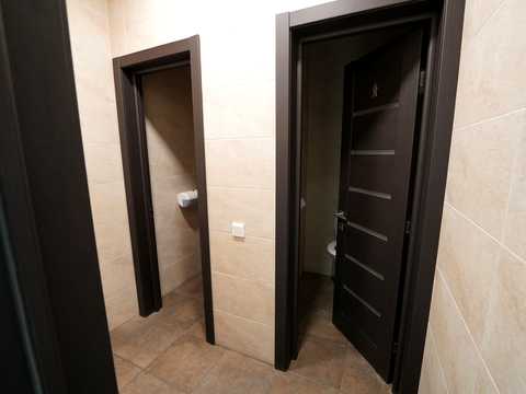комерційна за адресою Кловський узвіз, 7а