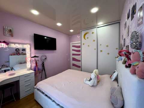 квартира за адресою Регенераторна вул., 4 к13