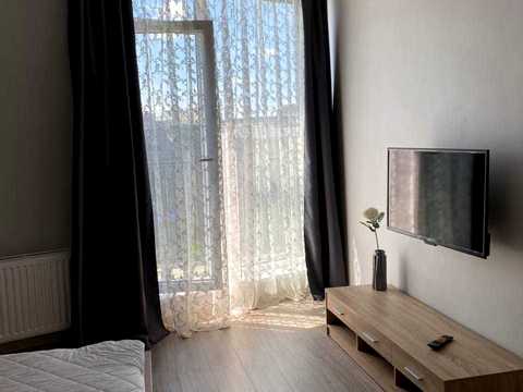 квартира по адресу Олени Степанівни, 10