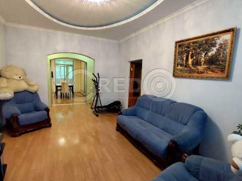 квартира за адресою Кропивницького вул., 54