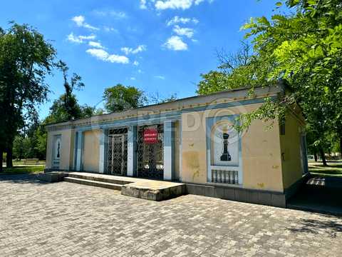 комерційна за адресою Кривий Ріг, пл. Гірницької Слави, 4