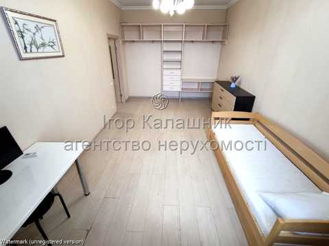 квартира за адресою Івана Світличного вул. (Петровського), 4-А