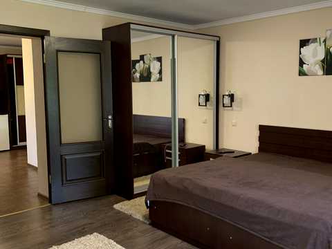 комерційна за адресою Центральна, 50