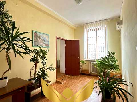 комерційна за адресою Європейський вул., 79
