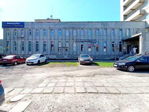 коммерческая по адресу Героїв Майдану ул. (Театральна), 10