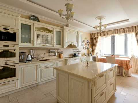 квартира за адресою Дніпровська набережна вул., 14-А