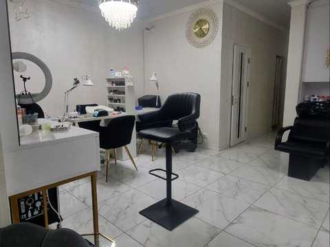 комерційна за адресою Торгова вул., 17