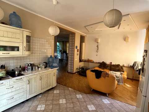 комерційна за адресою Іллі Мечникова вул., 75