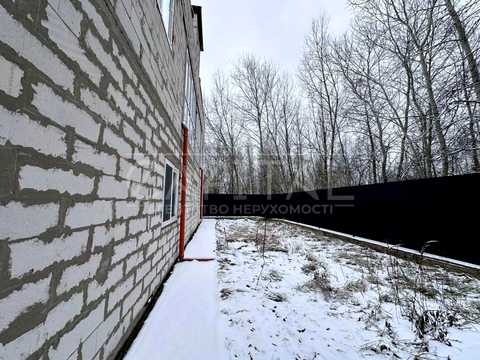 коммерческая по адресу Дарницький, 1