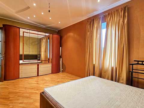квартира за адресою Небесної Сотні вул., 38