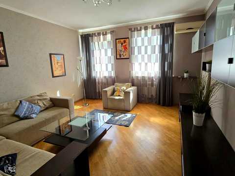 квартира по адресу Братская ул., 5