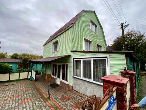 будинок за адресою Набережна вул., 156