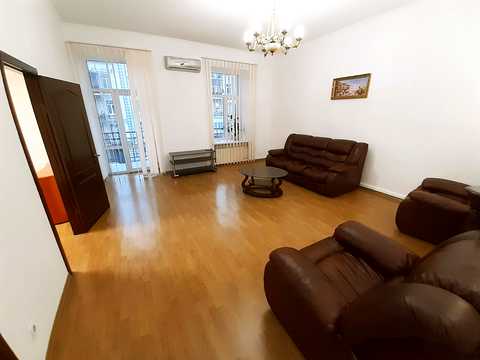 квартира за адресою Шота Руставелі вул., 34