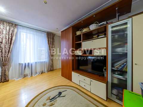 дом по адресу Киев, самчука уласа, 35