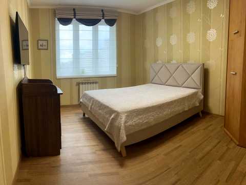 квартира за адресою Дніпровська набережна вул., 19-А