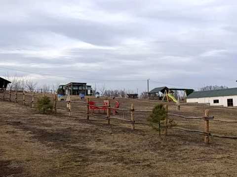 участок по адресу Лесі Українки, 18