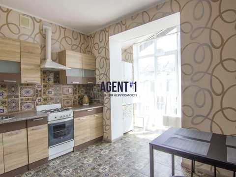 квартира по адресу акр. Фізкультурний , 25