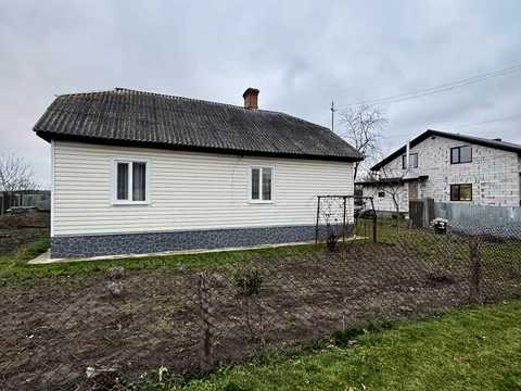 дом по адресу Молодіжна, 8