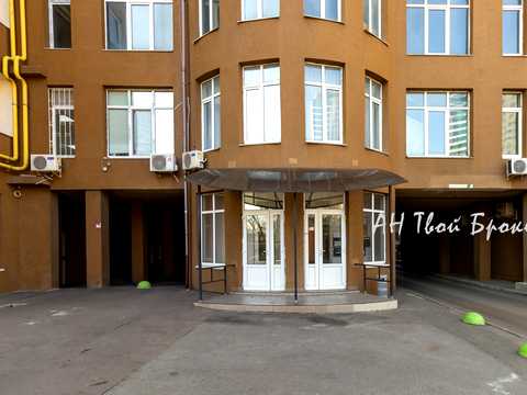 комерційна за адресою Ованеса Туманяна вул., 15-А