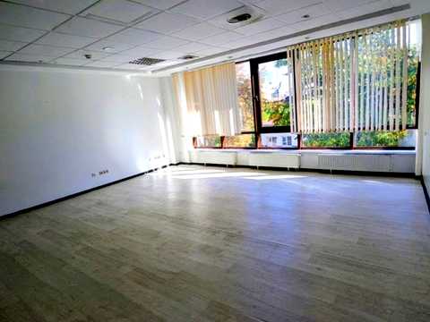 комерційна за адресою Володимирська вул., 77а