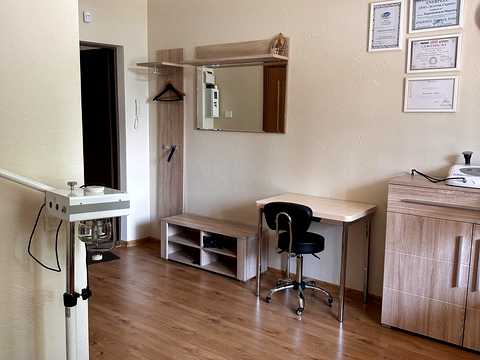 комерційна за адресою Йорданська вул. (Лайоша Гавро), 1