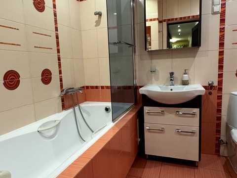 квартира за адресою Будівельників вул., 28