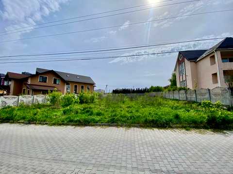 участок по адресу Острозького, 22