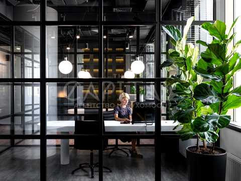 коммерческая по адресу Князей Острожских ул. (Московська), 32/2