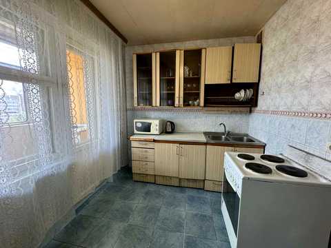 квартира за адресою Анни Ахматової вул., 13-А