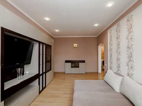 квартира за адресою Сергія Данченка вул., 8