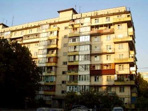 квартира за адресою Автозаводська вул., 25