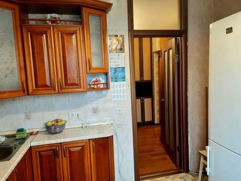квартира за адресою Анни Ахматової вул., 25