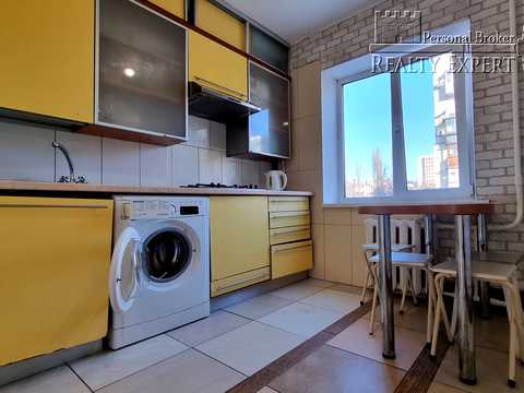 квартира за адресою Віктора Ярмоли вул., 28