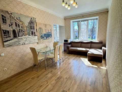 квартира за адресою В'ячеслава Чорновола вул., 36