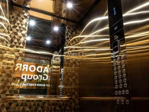 комерційна за адресою Жилянська вул., 68